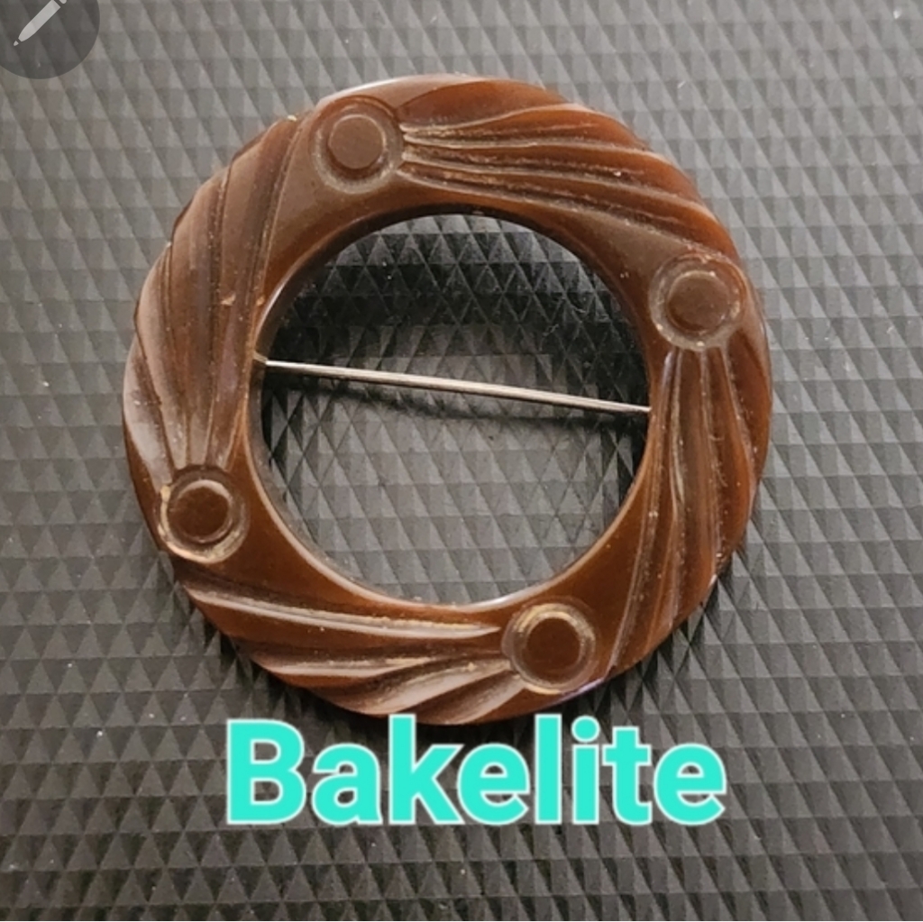 Vintage Carved Brown Bakelite Circular Brooch Scarf Pin Estate Jewelry 39$